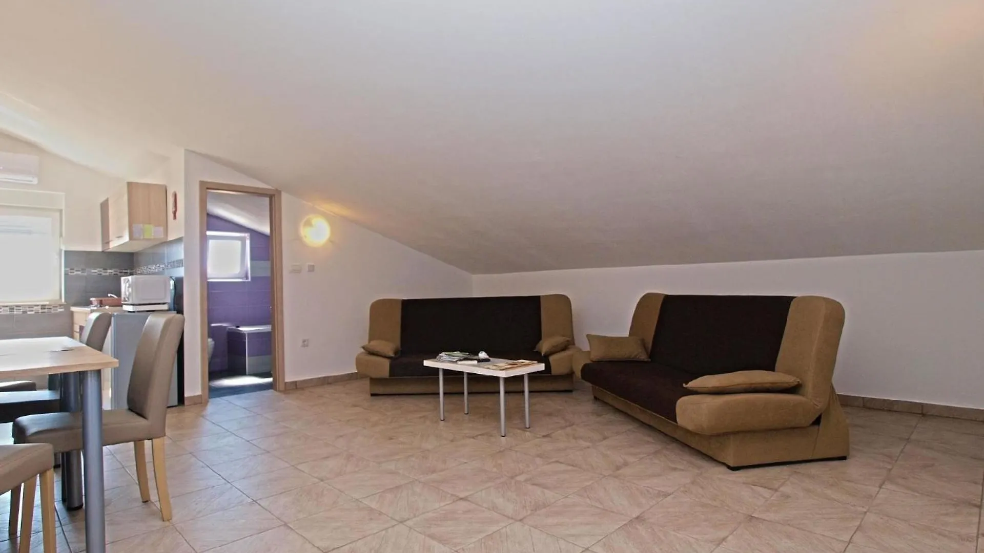 Ferienwohnung Fuer 4 Personen Ca 50 Qm In Liznjan, Istrien Suedkueste Von Istrien Lägenhet