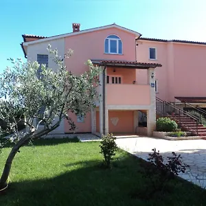 Apartment Vera, Ližnjan