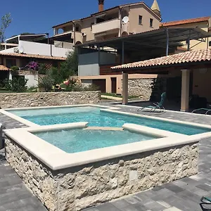 Apartment Ceh, Ližnjan