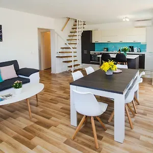 Apartment Alemar, Ližnjan